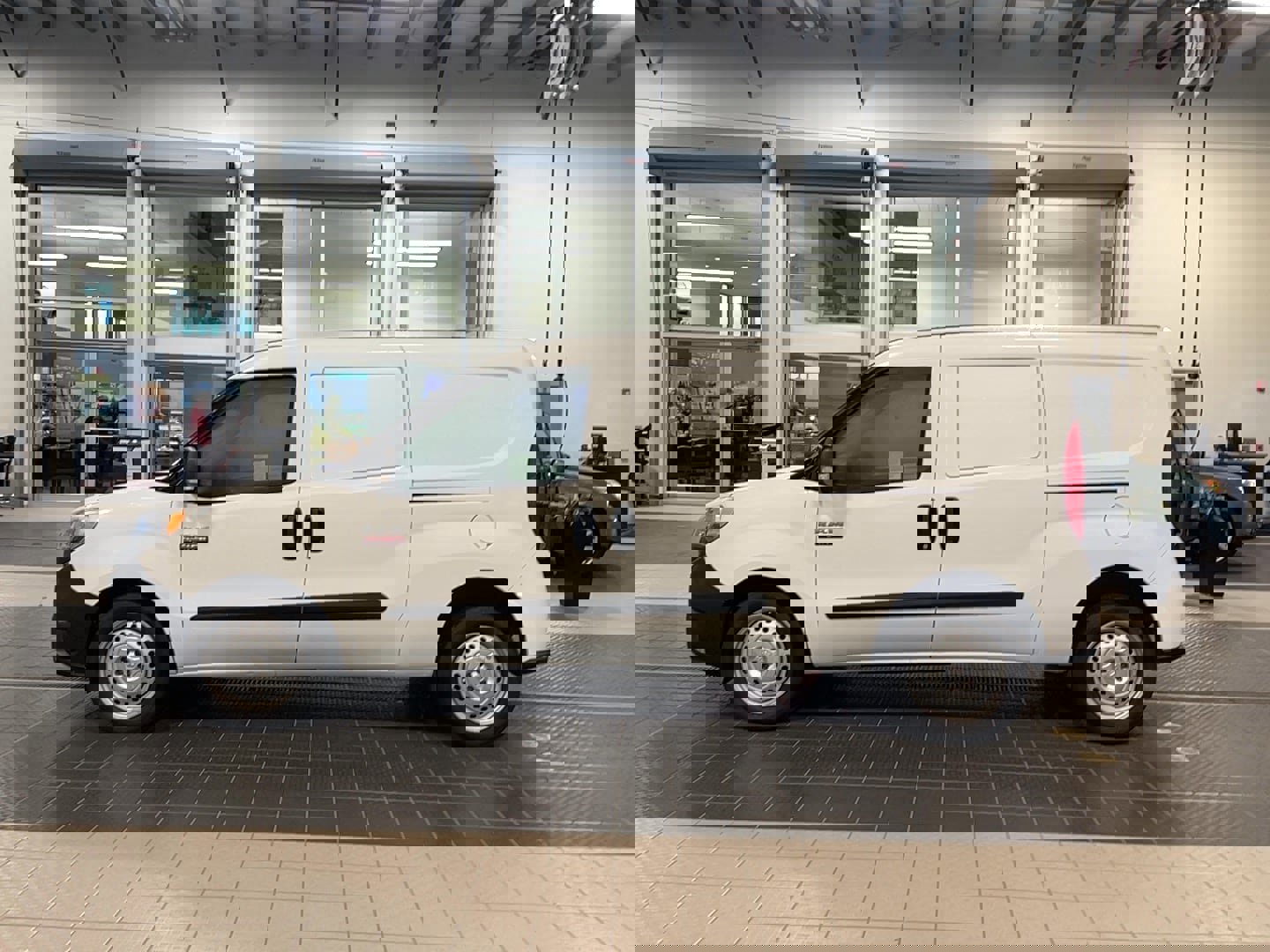 Used 2022 RAM ProMaster City Tradesman image 3