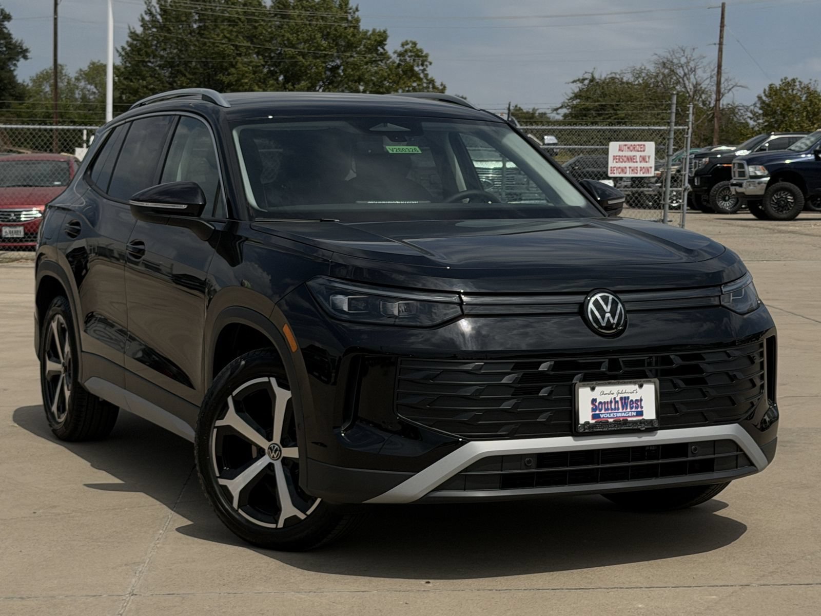 New 2026 Volkswagen Tiguan SE