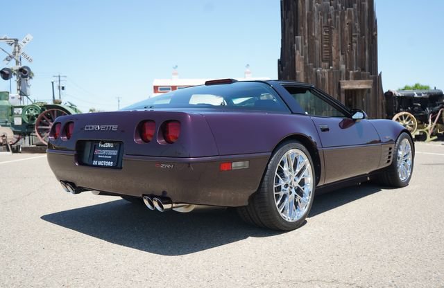 Used 1992 Chevrolet Corvette ZR-1 RWD image 10