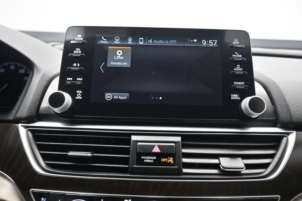 Used 2018 Honda Accord Touring image 19