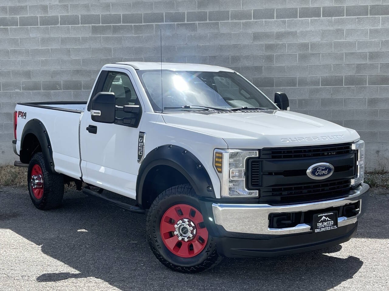 Used 2019 Ford F250 XL w/ Power Equipment Group AWD/4WD image 1