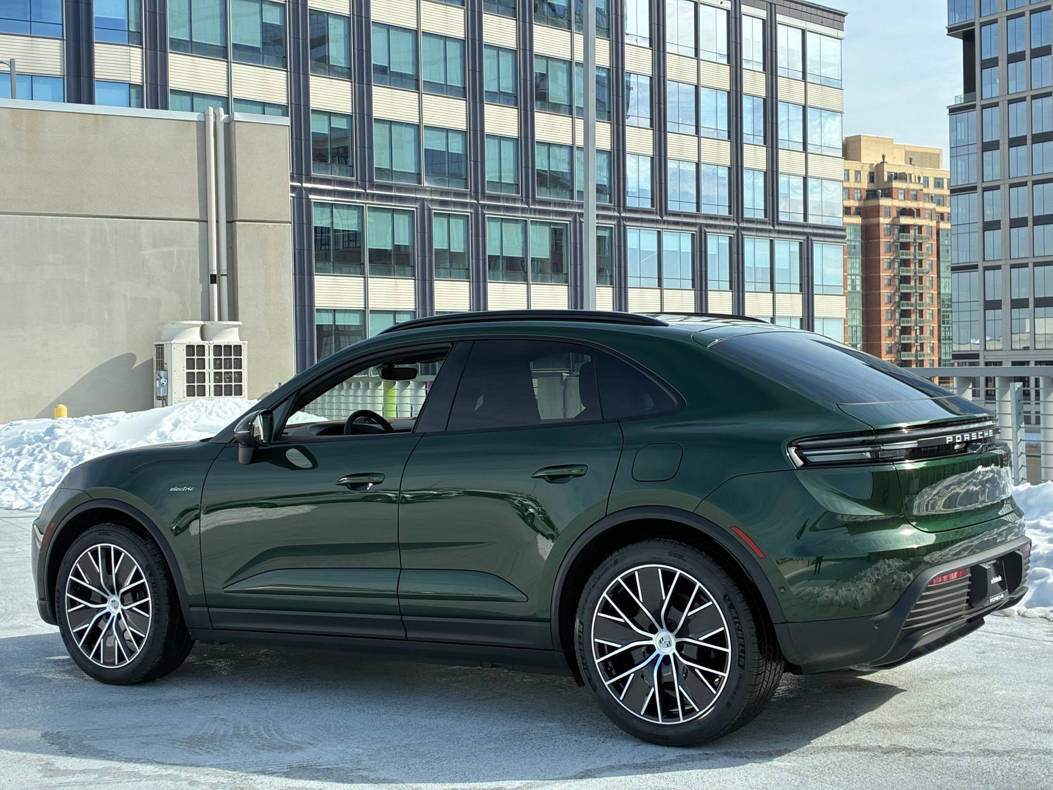 New 2026 Porsche Macan 4 Electric AWD/4WD image 3