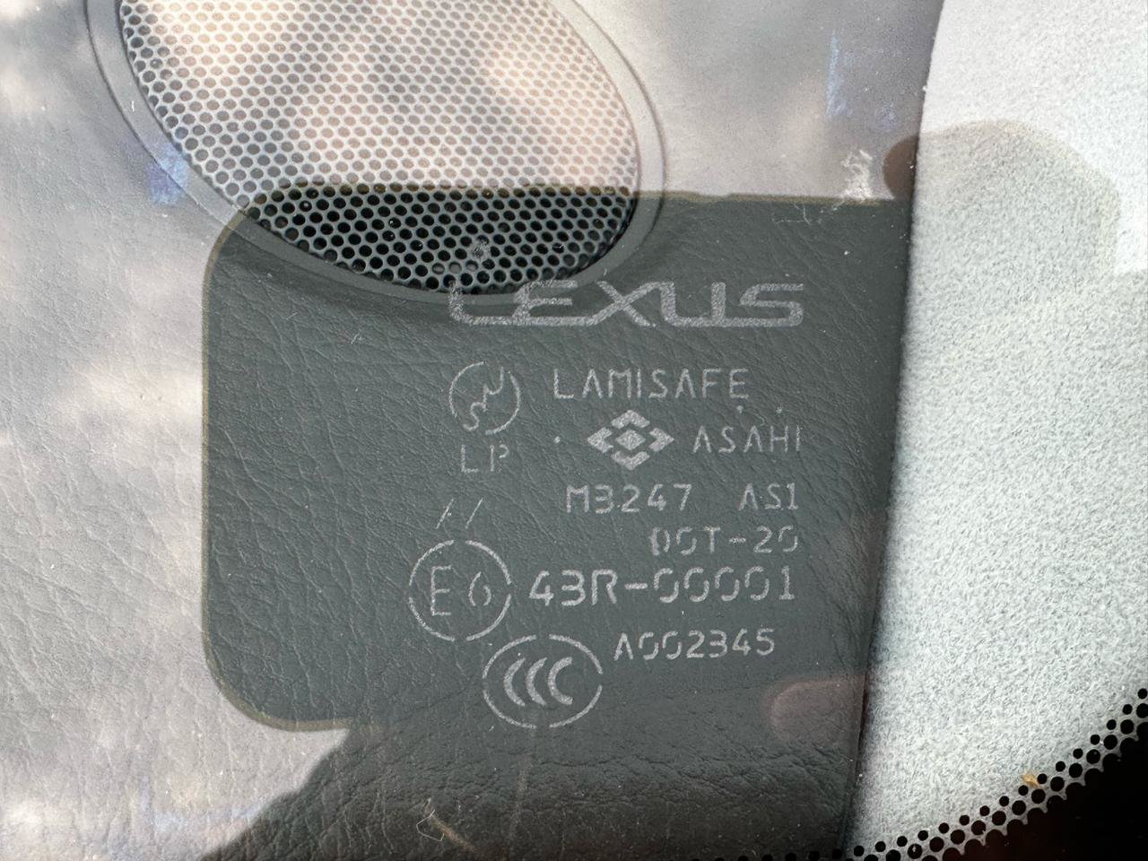 Used 2004 Lexus LS 430 w/ Premium Pkg RWD image 24