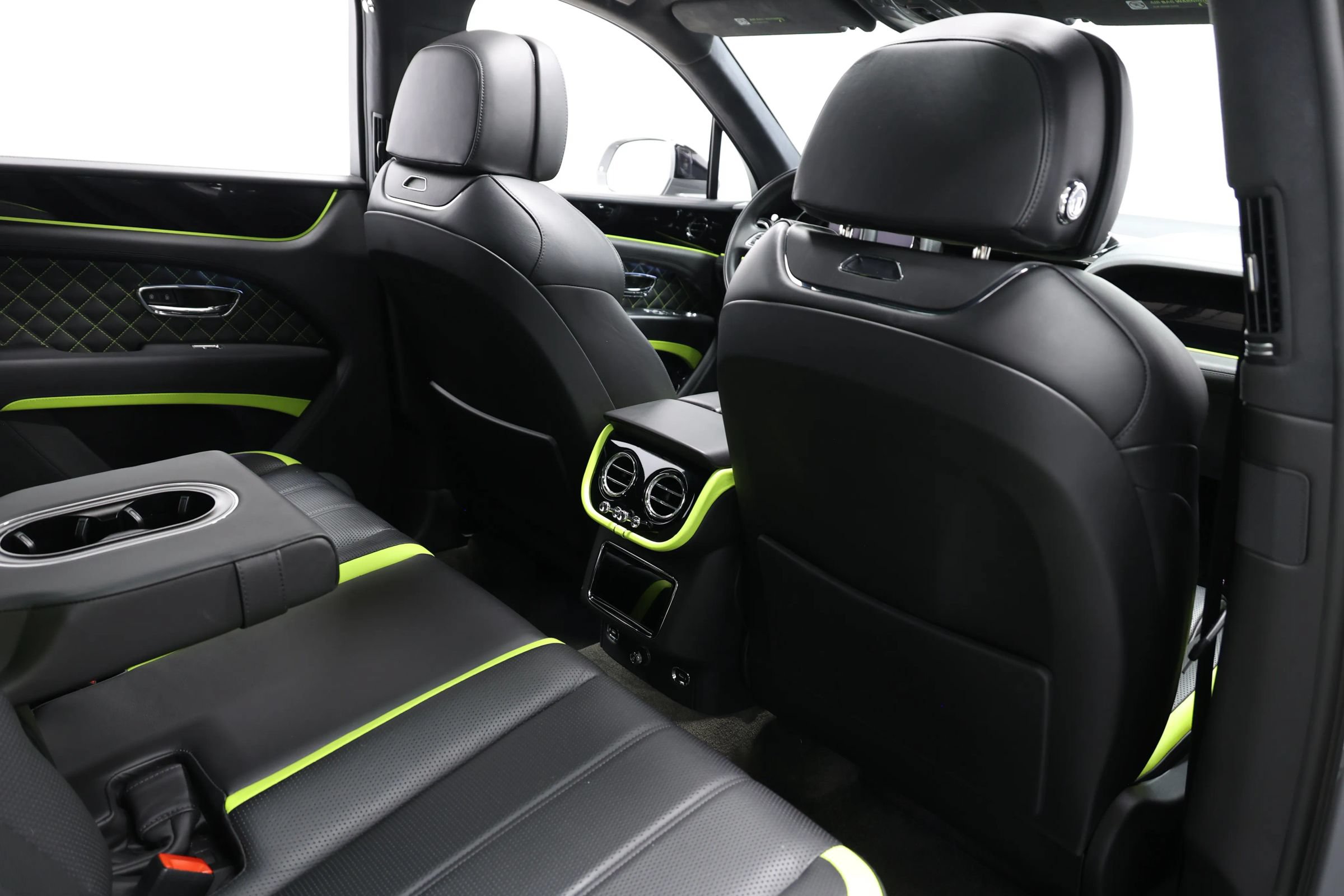 Used 2023 Bentley Bentayga AWD/4WD image 97