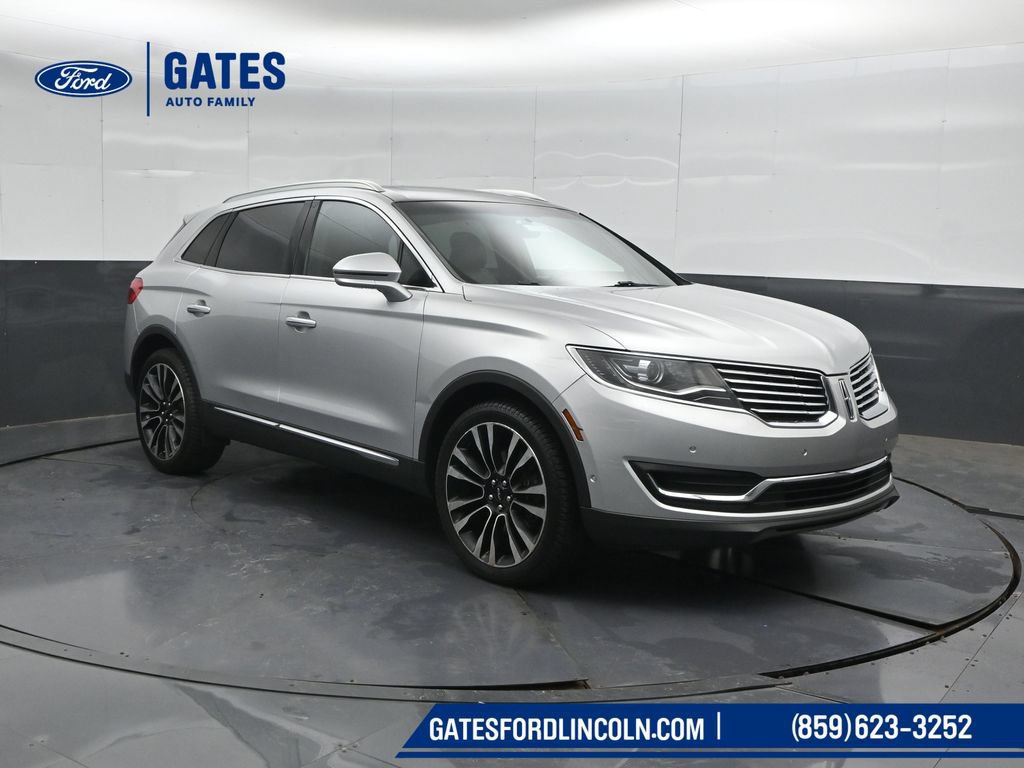 Used 2016 Lincoln MKX Reserve w/ Technology Package AWD/4WD image 4