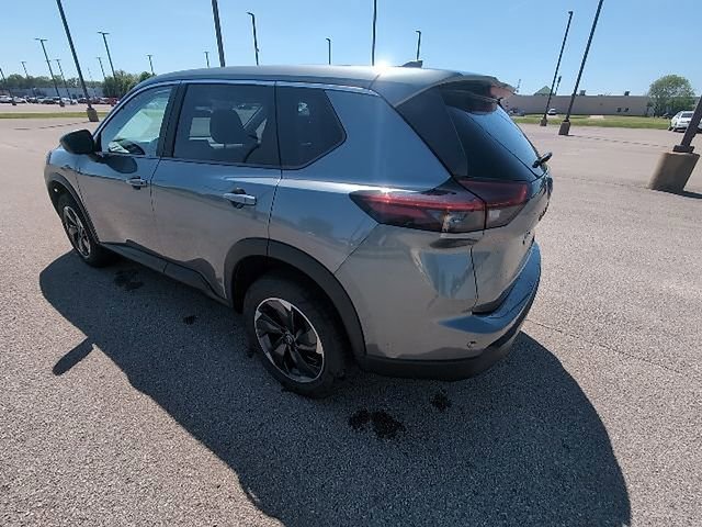 Used 2025 Nissan Rogue SV AWD/4WD image 8