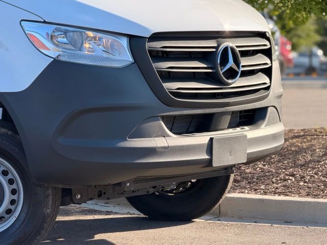 Used 2025 Mercedes-Benz Sprinter 2500 image 4