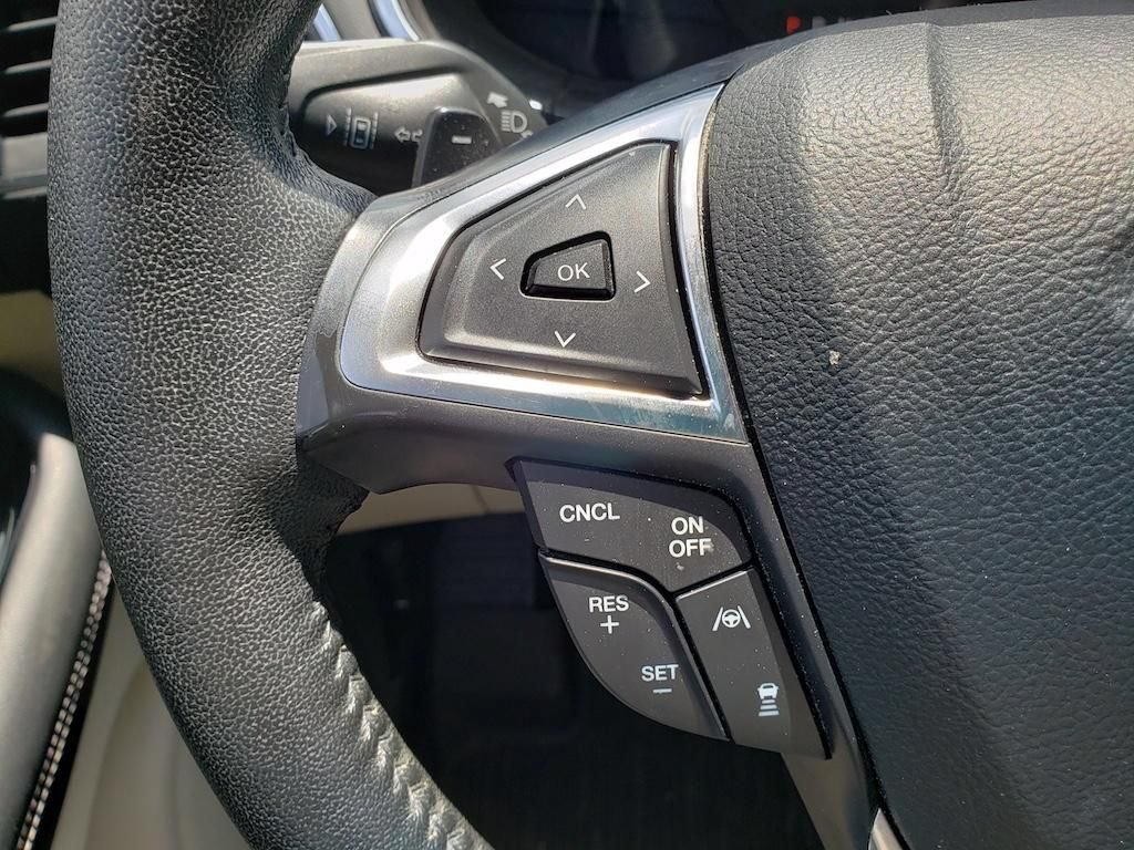 Used 2019 Ford Edge Titanium w/ Equipment Group 301A AWD/4WD image 17
