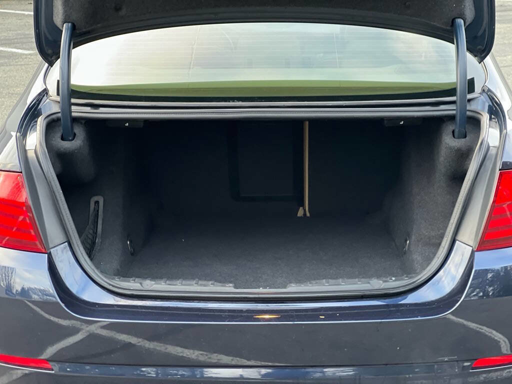 Used 2013 BMW 535i Sedan w/ Technology Pkg image 19