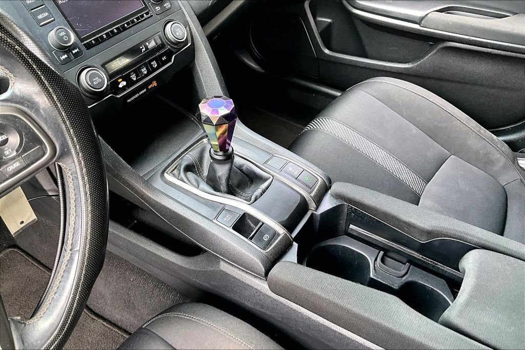 Used 2018 Honda Civic Sport image 14
