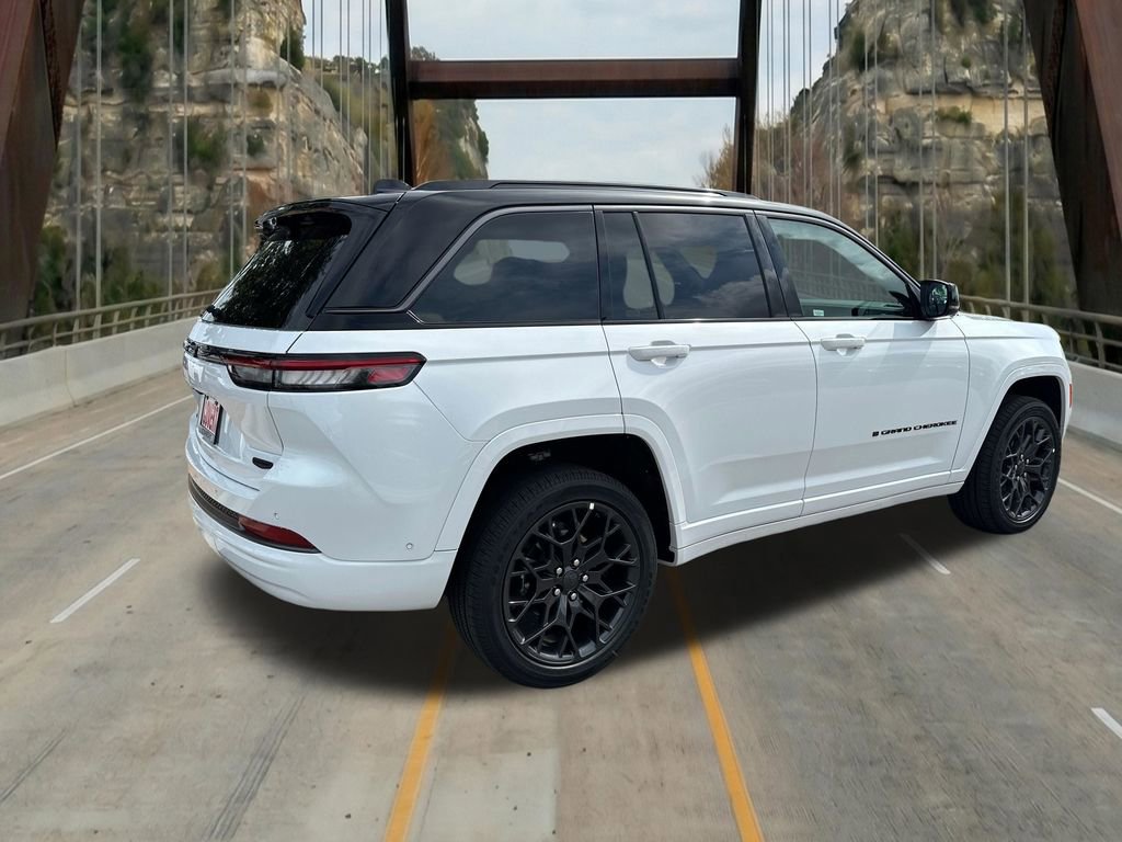 New 2026 Jeep Grand Cherokee Summit w/ Obsidian Package AWD/4WD image 9