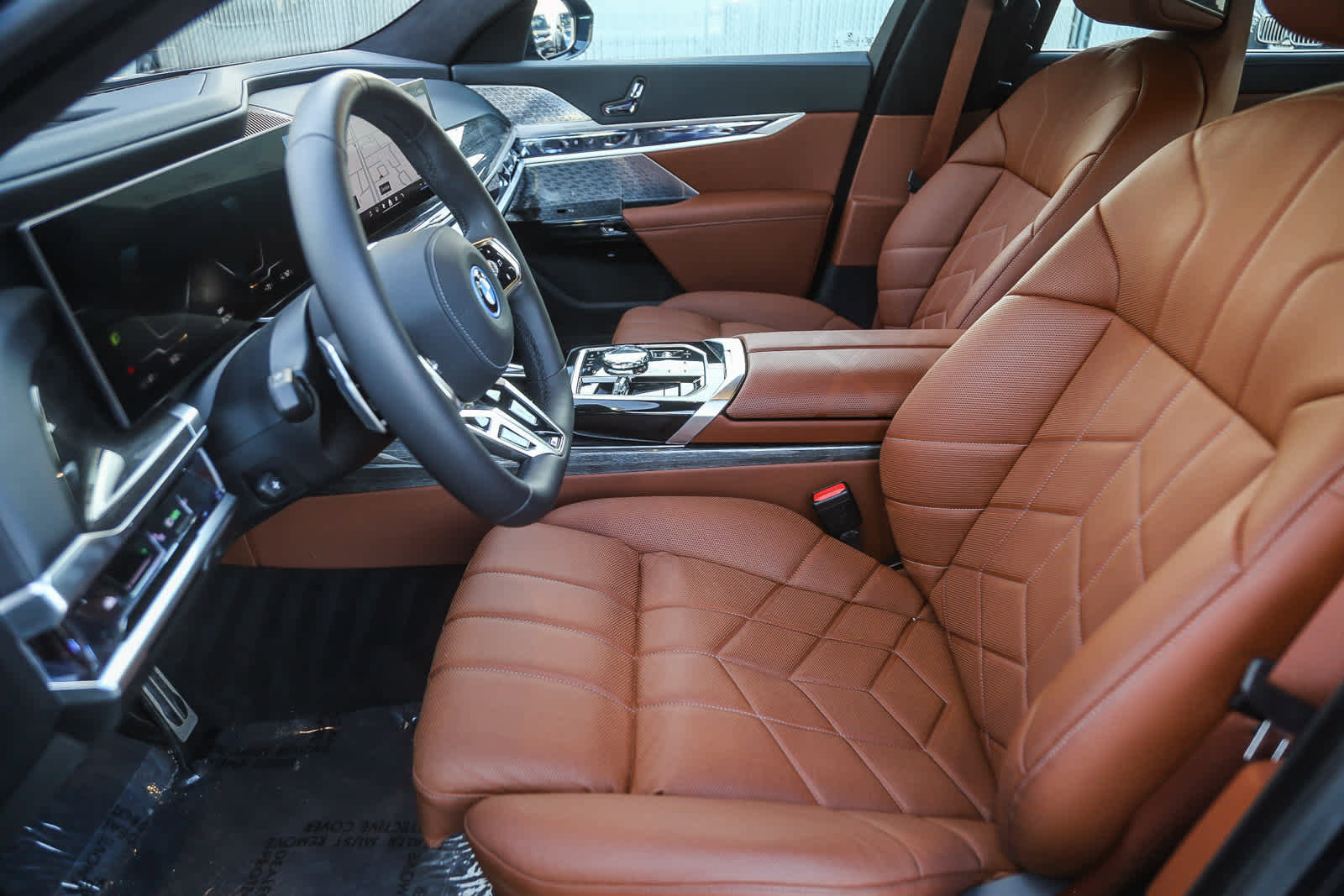 Used 2025 BMW i7 xDrive60 image 14