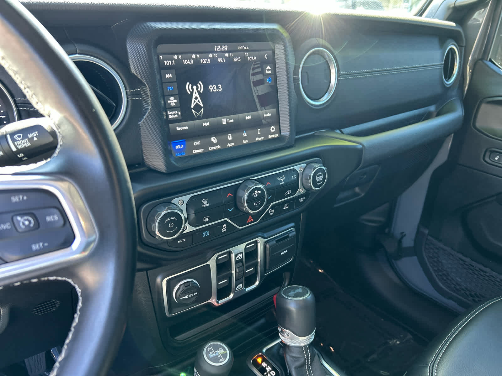 Used 2022 Jeep Wrangler Unlimited Sahara w/ Safety Group image 44