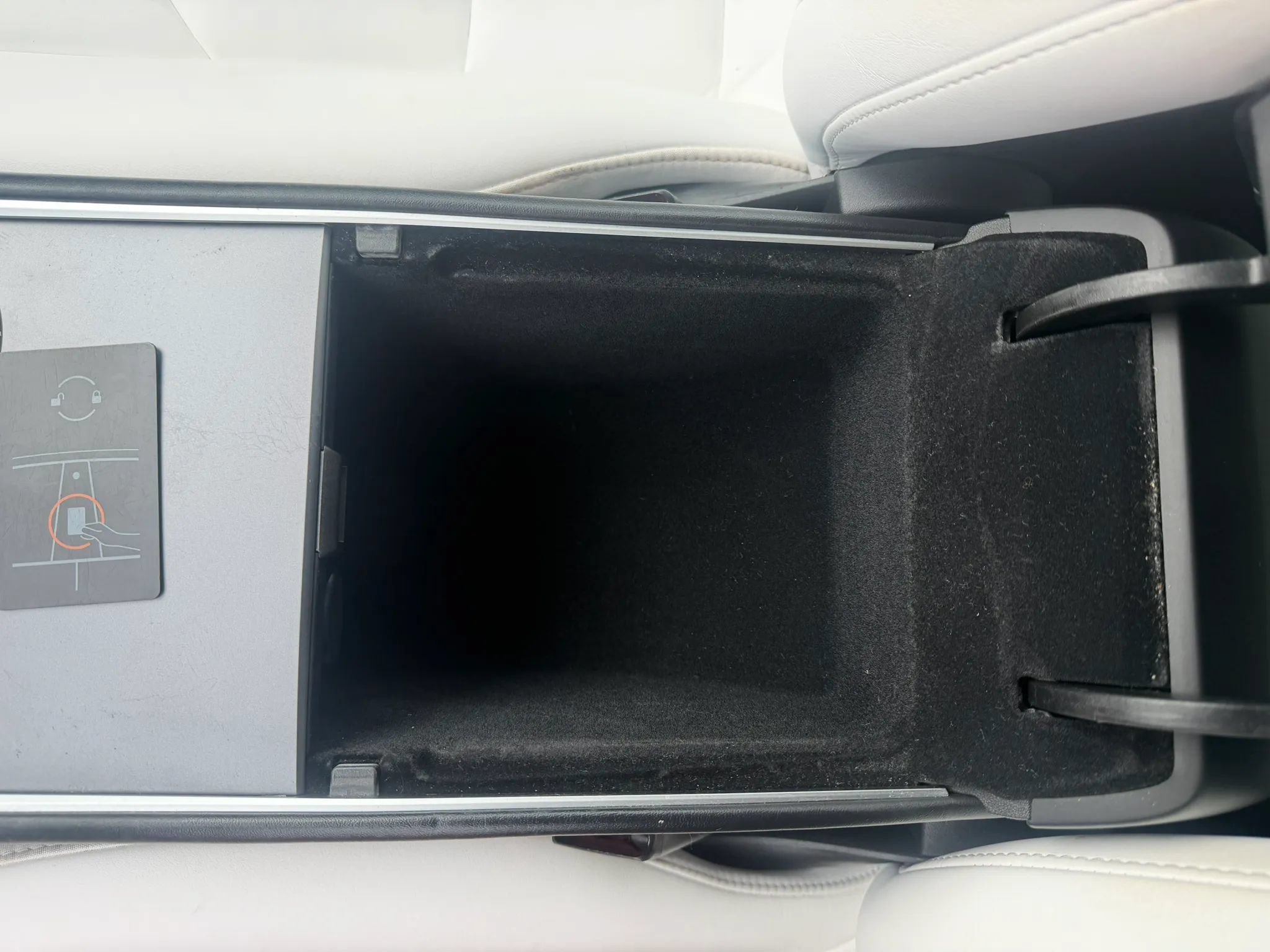 Used 2022 Tesla Model Y Long Range AWD/4WD image 19