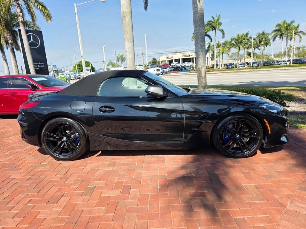 Used 2023 BMW Z4 M40i w/ Premium Package image 7