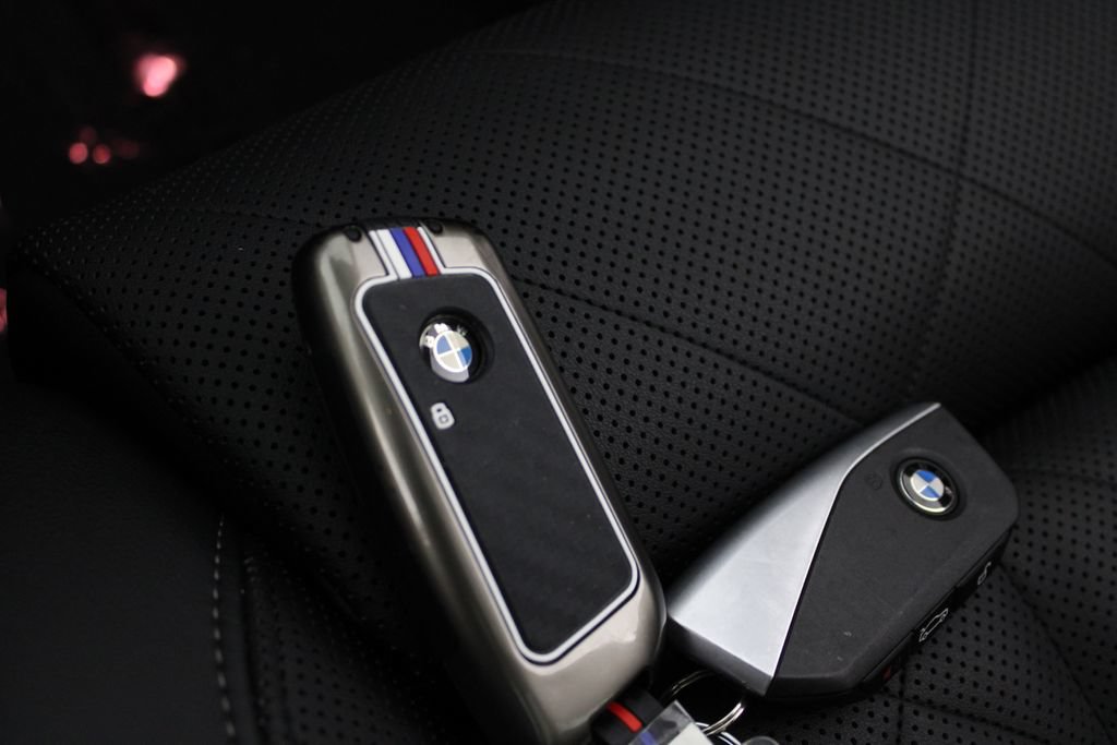 Used 2024 BMW X5 xDrive40i w/ Premium Package AWD/4WD image 32