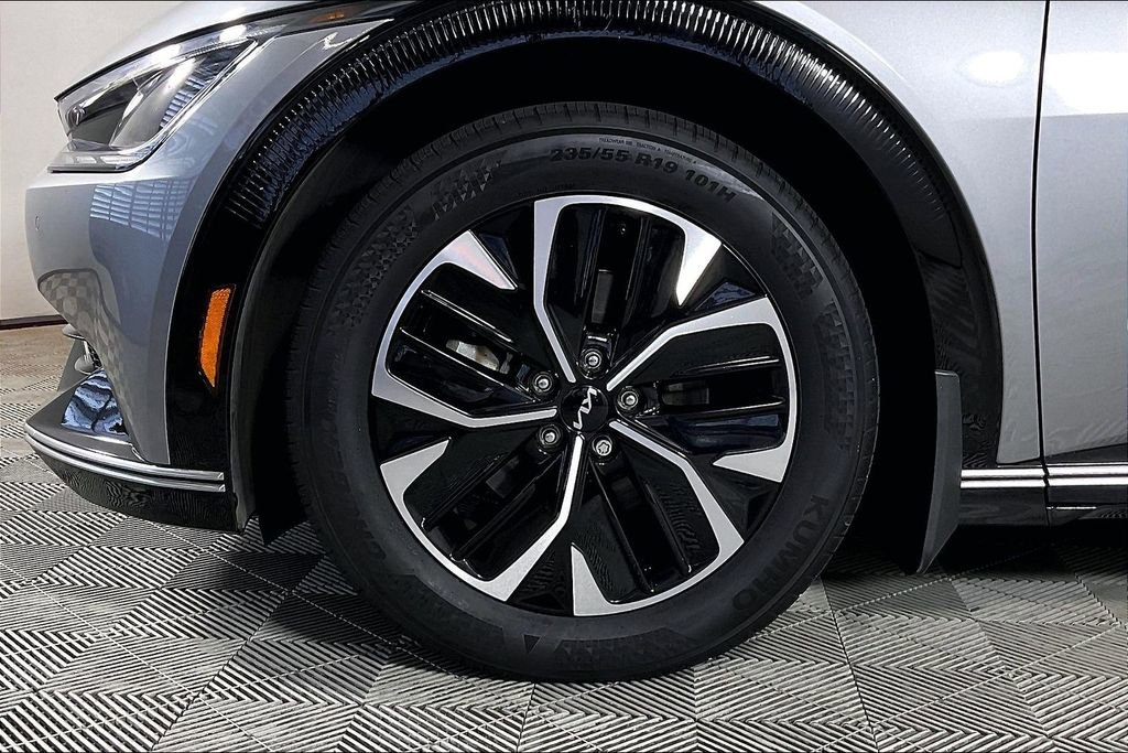 Used 2023 Kia EV6 Wind RWD image 8