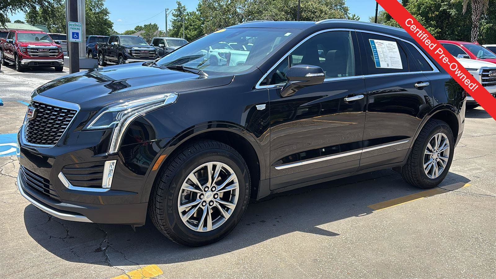 Certified 2023 Cadillac XT5 Premium Luxury FWD image 3