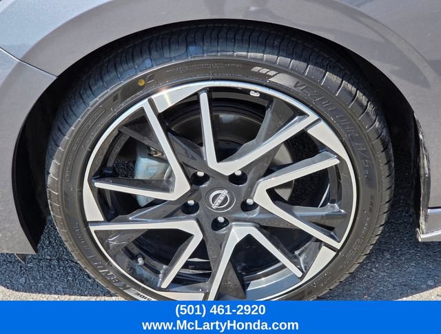 Used 2025 Nissan Sentra SR FWD image 18