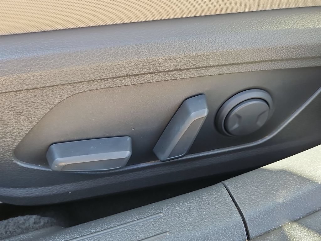 Used 2025 Hyundai Sonata SEL FWD image 14