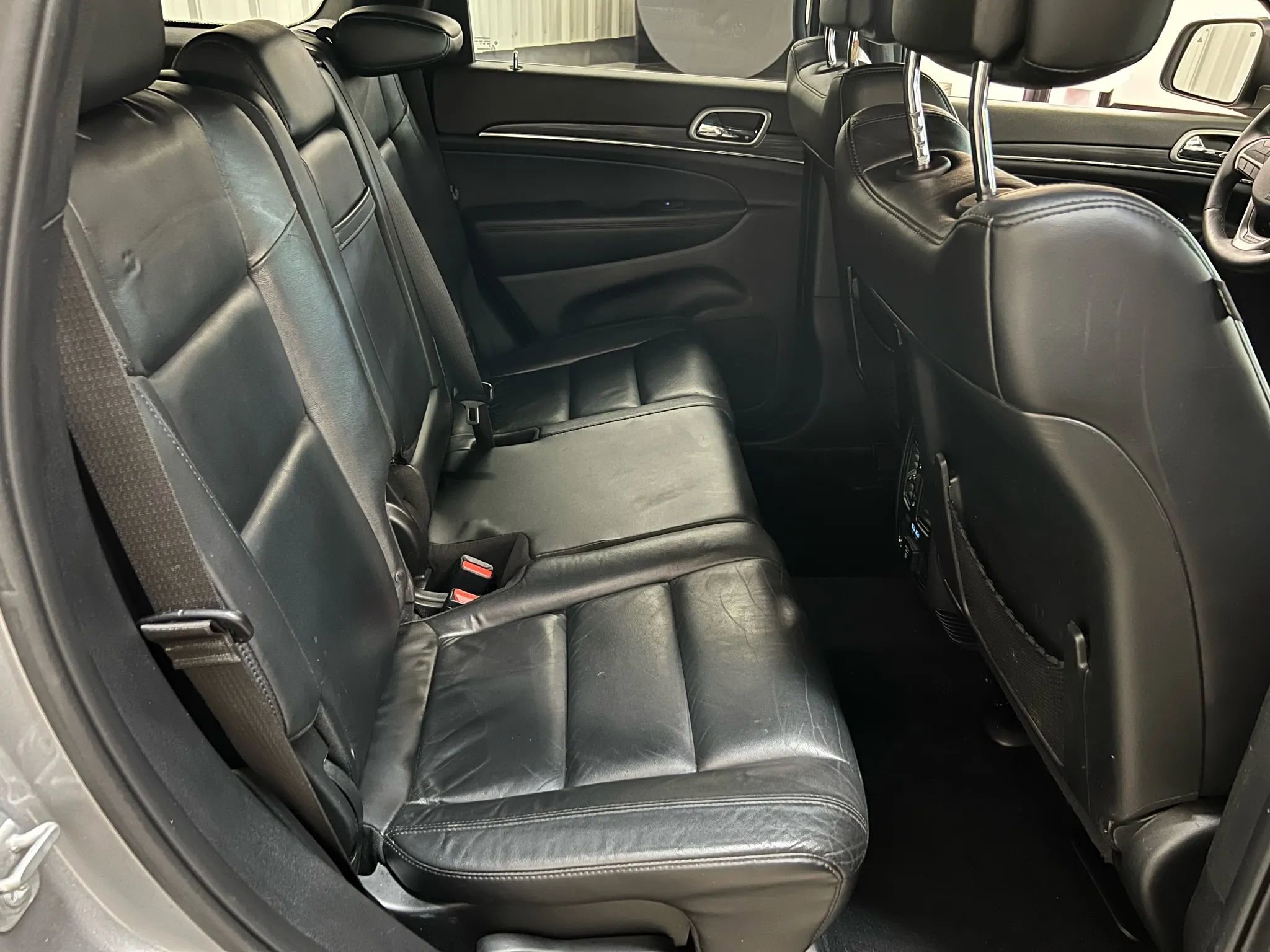 Used 2019 Jeep Grand Cherokee Limited image 33