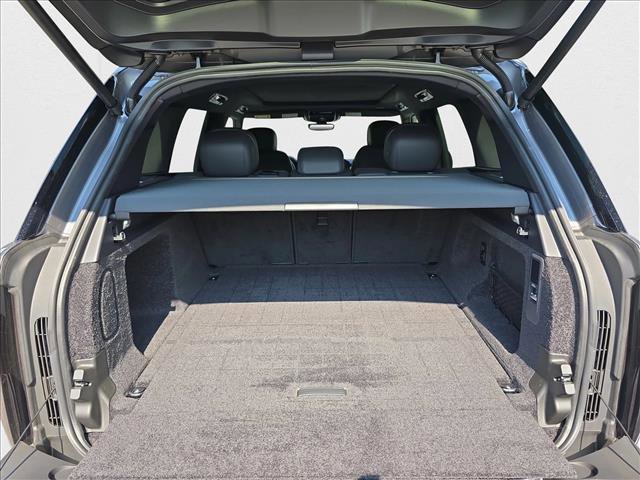 New 2025 Land Rover Range Rover SE image 12