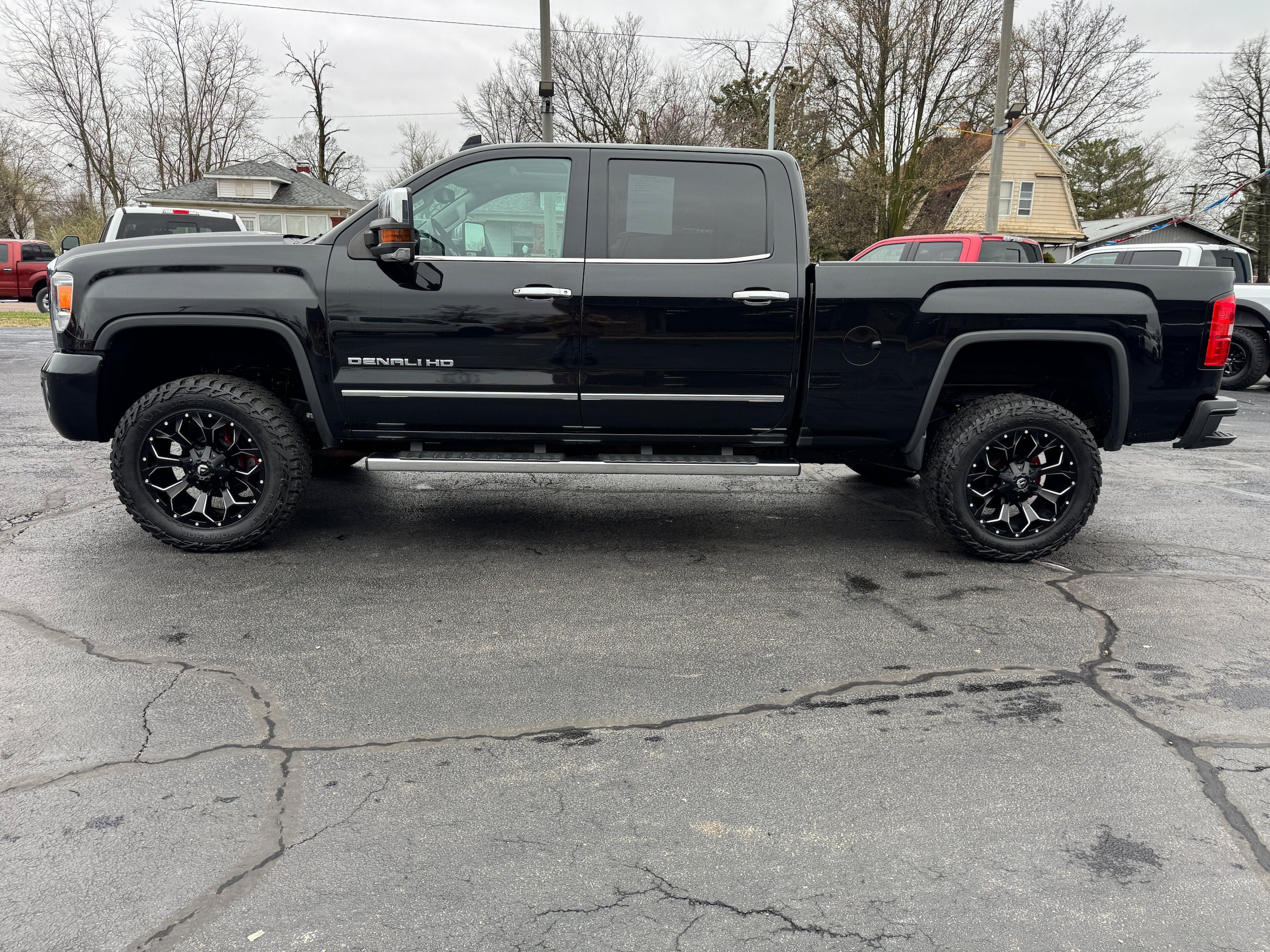 Used 2019 GMC Sierra 2500 Denali w/ Duramax Plus Package AWD/4WD image 4