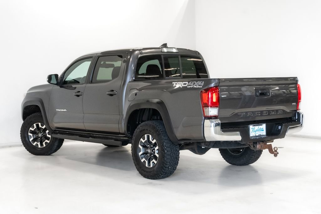 Used 2016 Toyota Tacoma TRD Off-Road w/ Towing Package AWD/4WD image 25