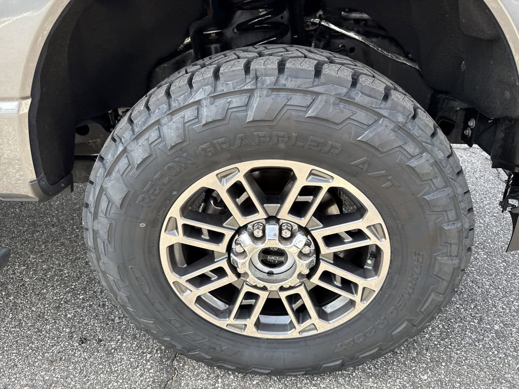 Used 2024 Ford F250 Limited image 12