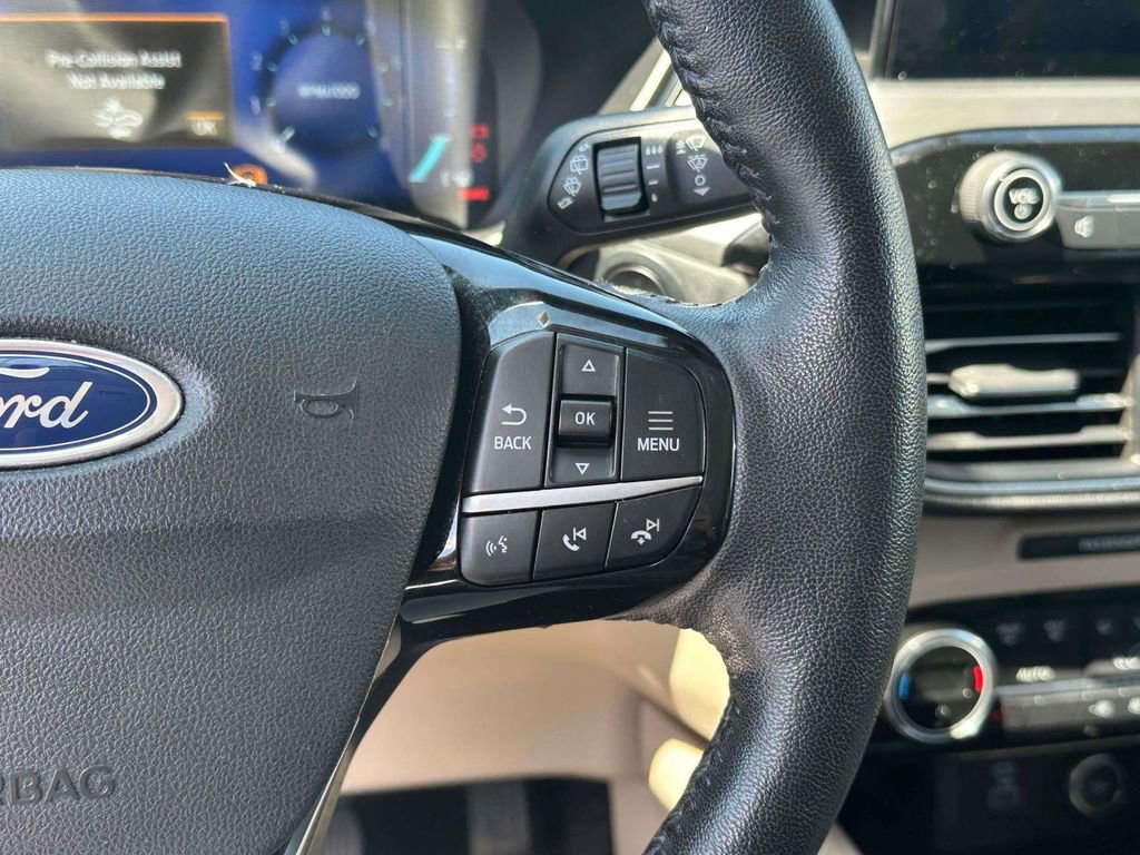 Used 2021 Ford Escape Titanium AWD/4WD image 23