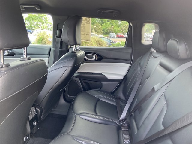 Used 2025 Jeep Compass Limited AWD/4WD image 17
