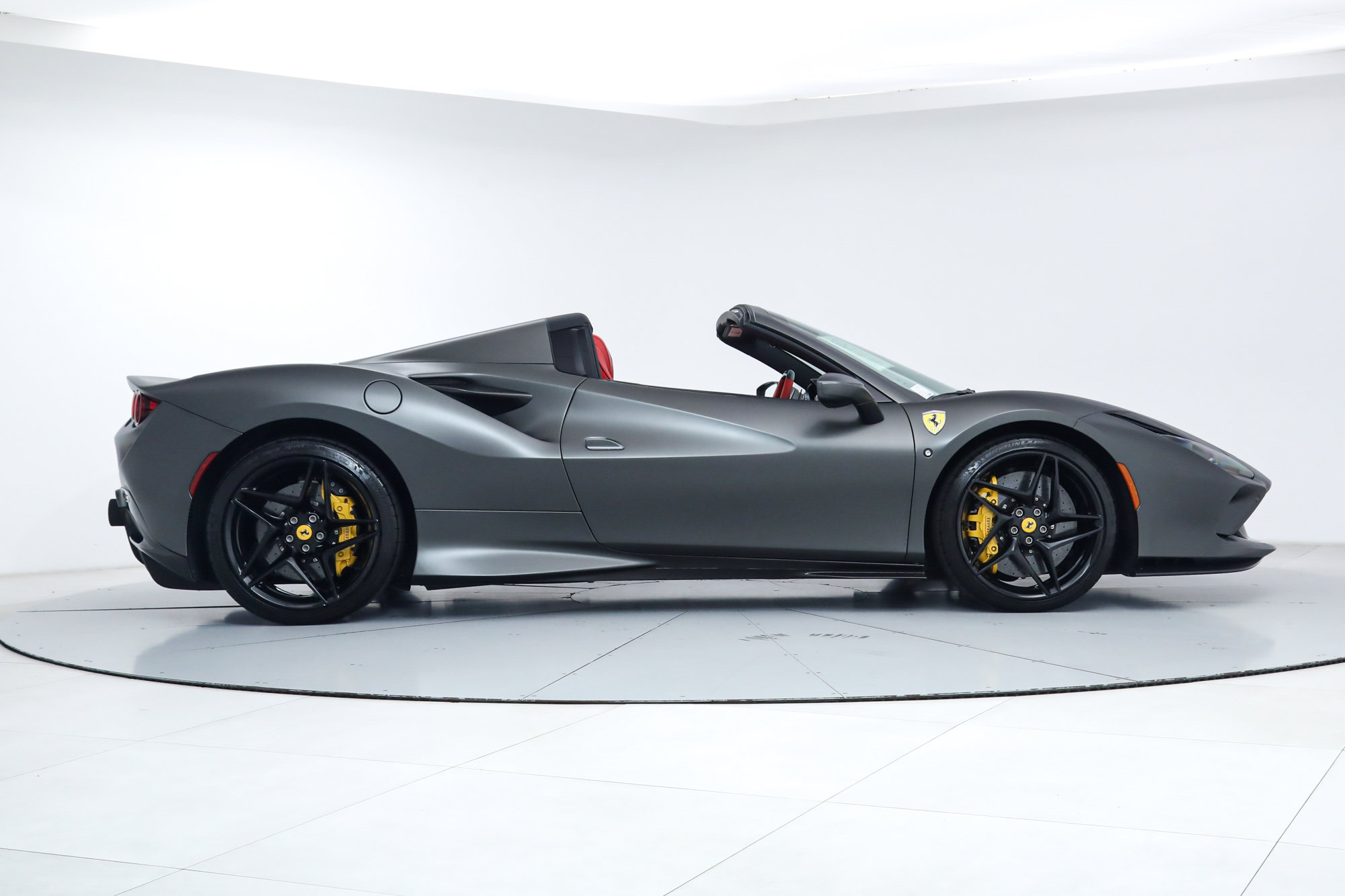 Certified 2023 Ferrari F8 Tributo RWD image 10