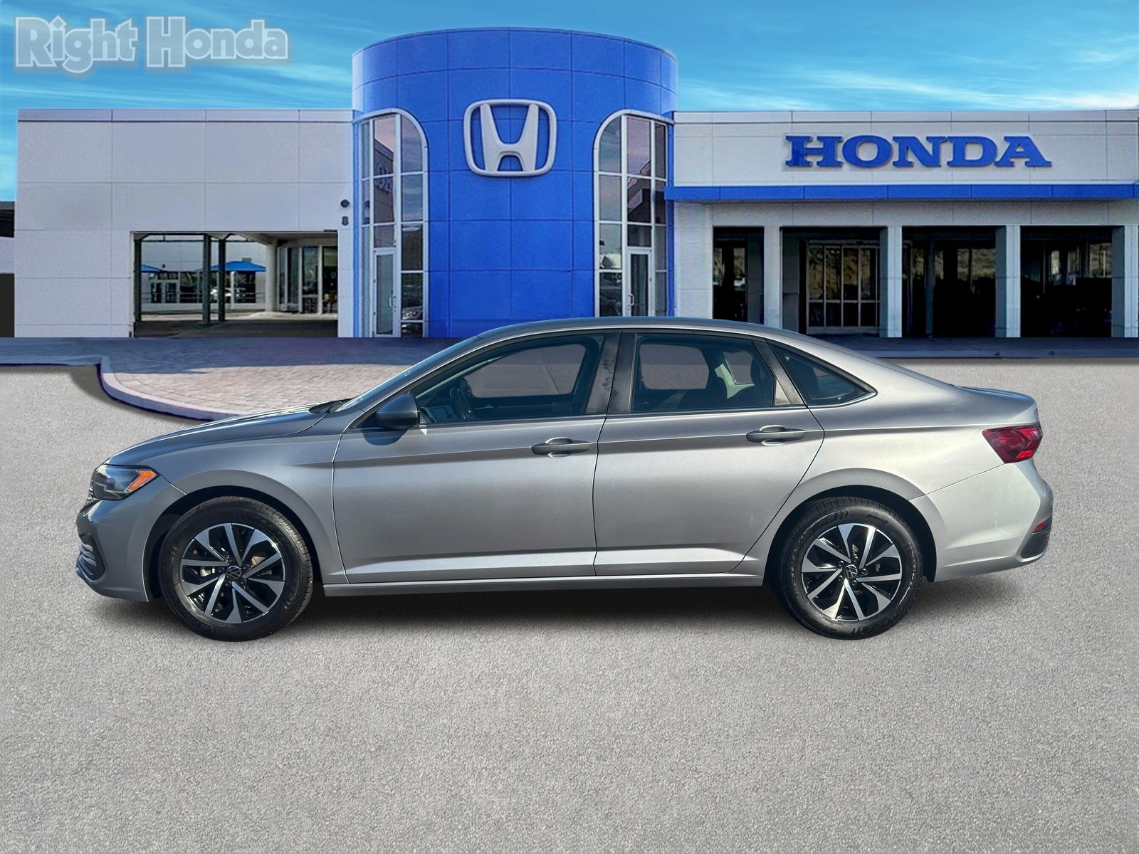 Used 2024 Volkswagen Jetta S image 3