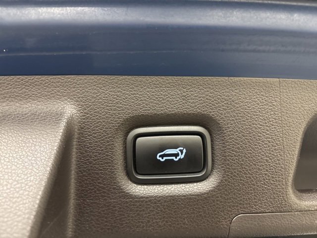 Used 2019 Hyundai Santa Fe SEL image 13