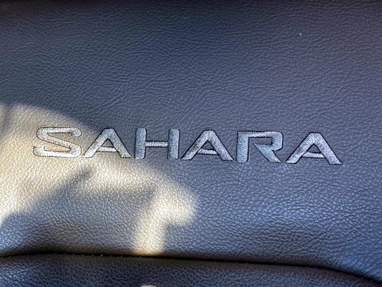 Used 2023 Jeep Wrangler Unlimited Sahara w/ Cold Weather Group image 13