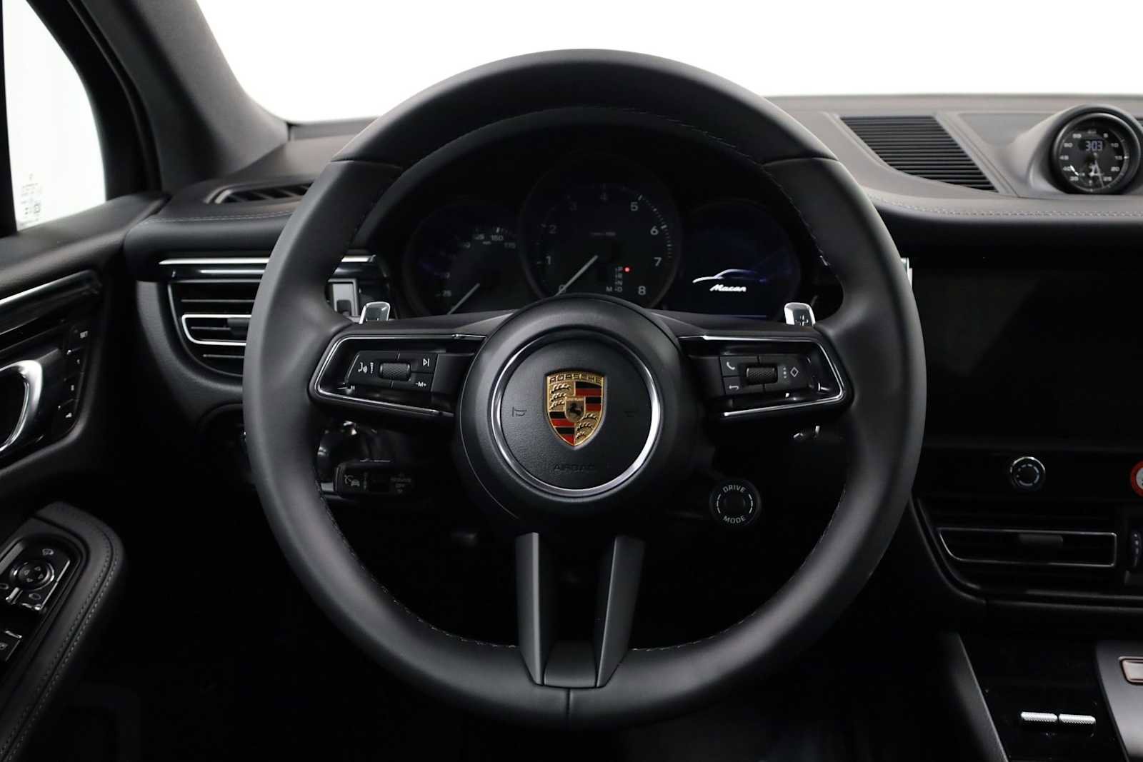 New 2026 Porsche Macan image 25