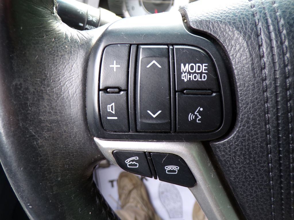 Used 2016 Toyota Sienna SE FWD image 29