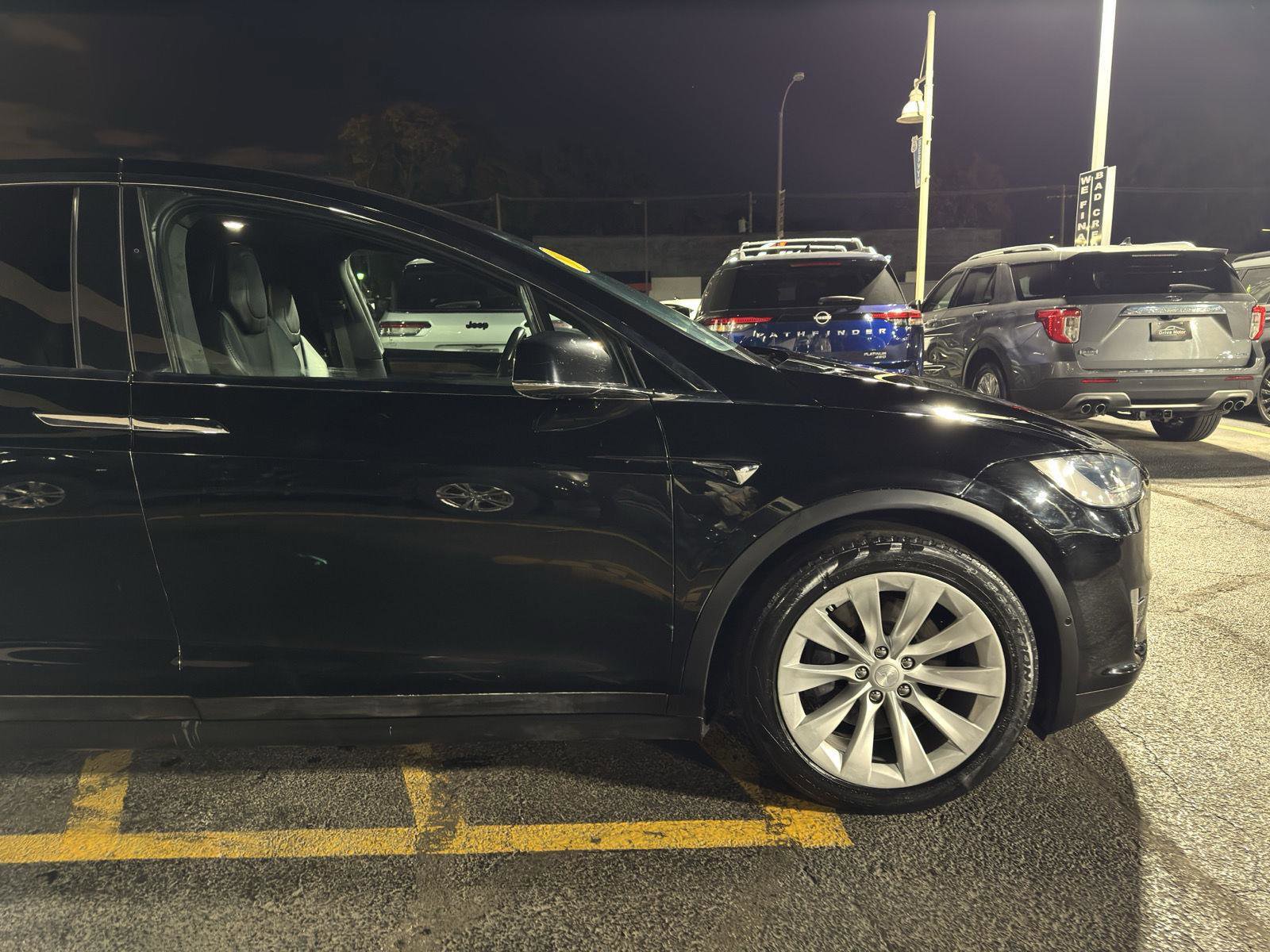 Used 2018 Tesla Model X 75D image 13