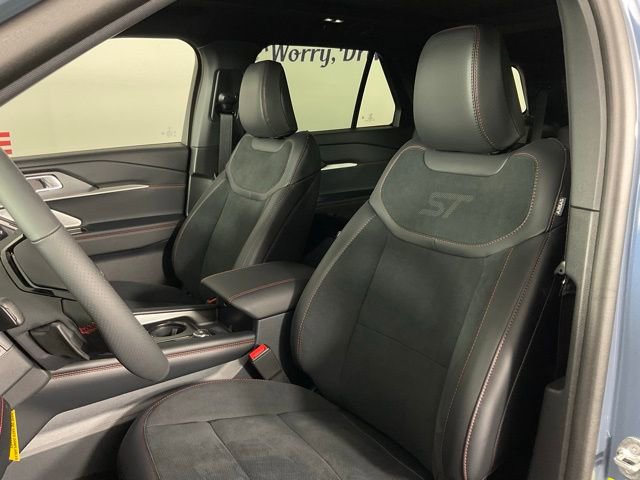 New 2026 Ford Explorer ST w/ Sun And Sound Package image 13
