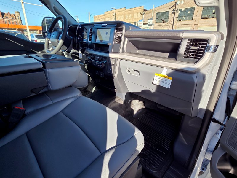 New 2027 Ford F250 XL w/ XL Chrome Package AWD/4WD image 15