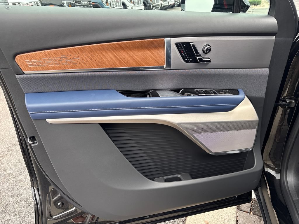 New 2026 Cadillac Vistiq Premium Luxury w/ LPO, Floor Liner Package AWD/4WD image 13