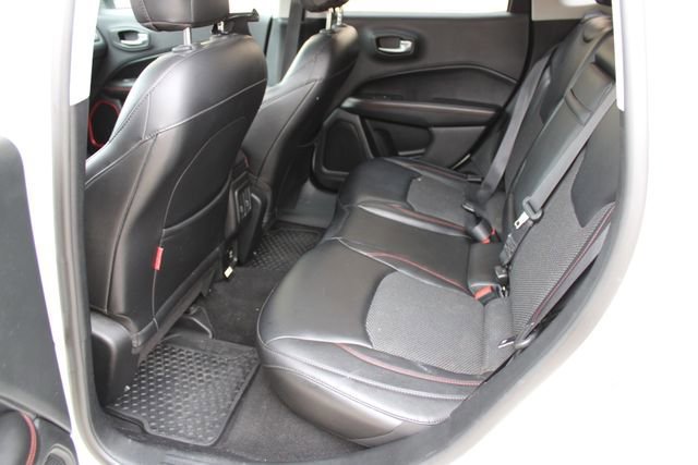 Used 2017 Jeep Compass Trailhawk AWD/4WD image 5