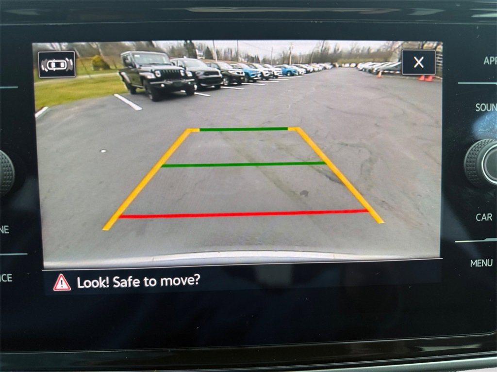 Used 2022 Volkswagen Atlas Cross Sport SE image 13