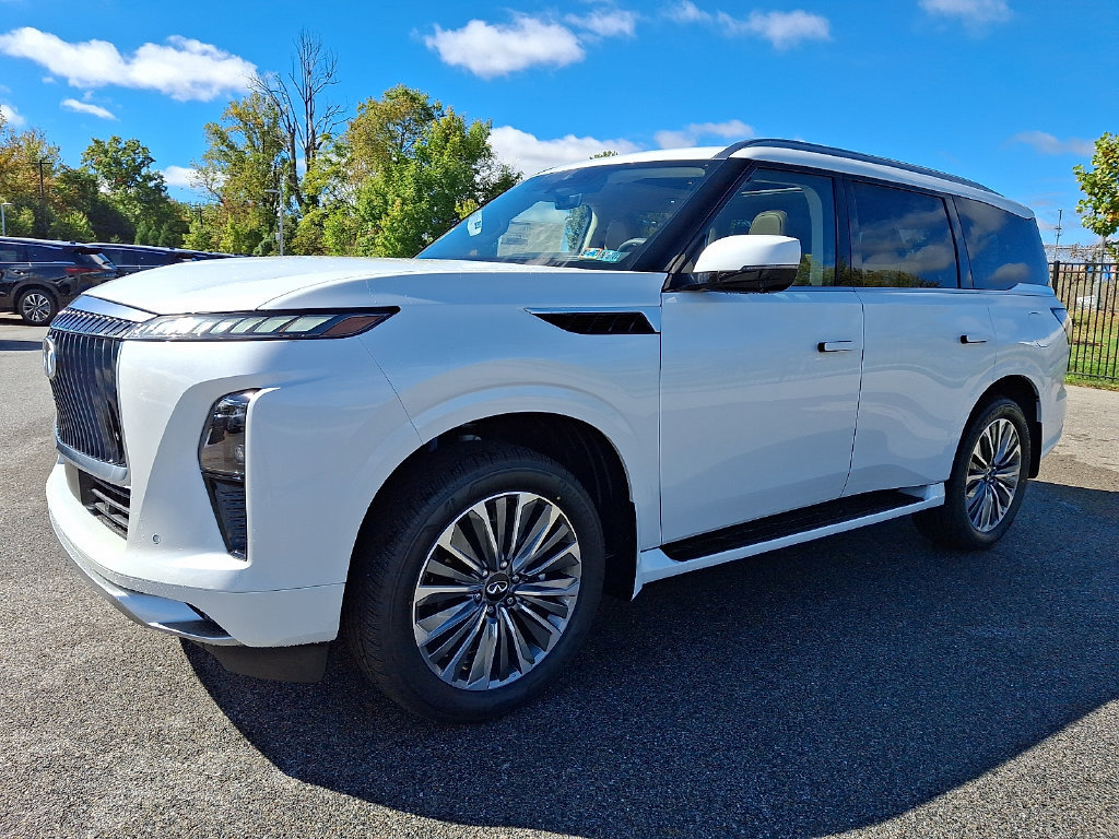 New 2027 INFINITI QX80 Luxe RWD image 2