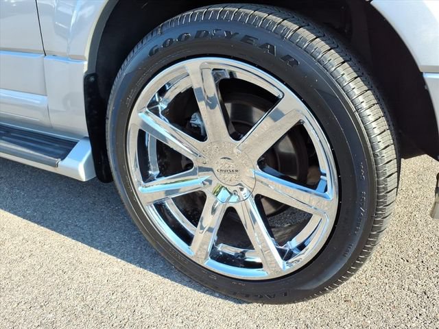 Used 2016 Ford Expedition Limited AWD/4WD image 4