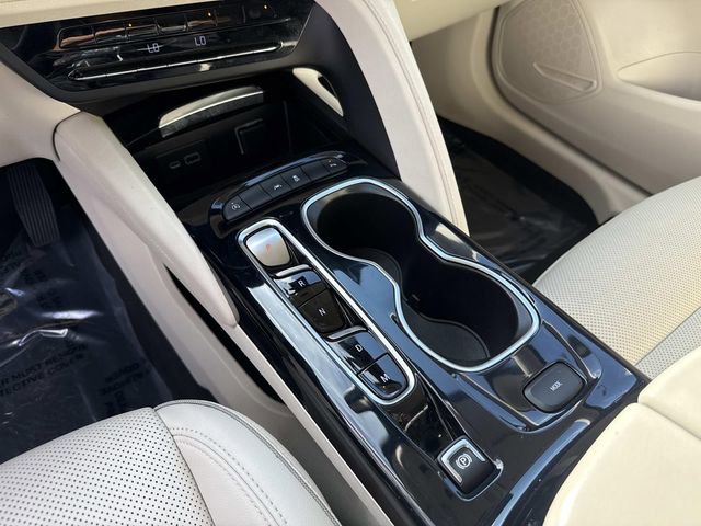 Used 2021 Buick Envision Essence image 25