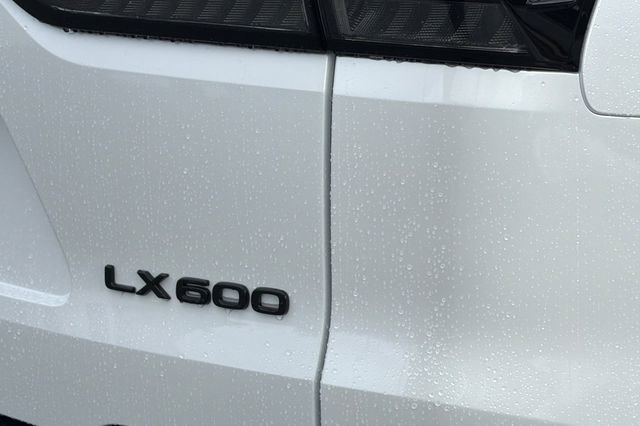 New 2026 Lexus LX 600 4WD w/ Luxury Package image 7