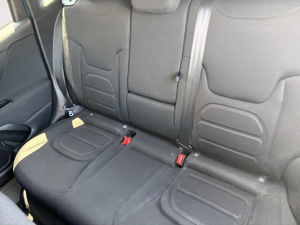 Used 2019 Jeep Renegade Latitude w/ Popular Equipment Group AWD/4WD image 13