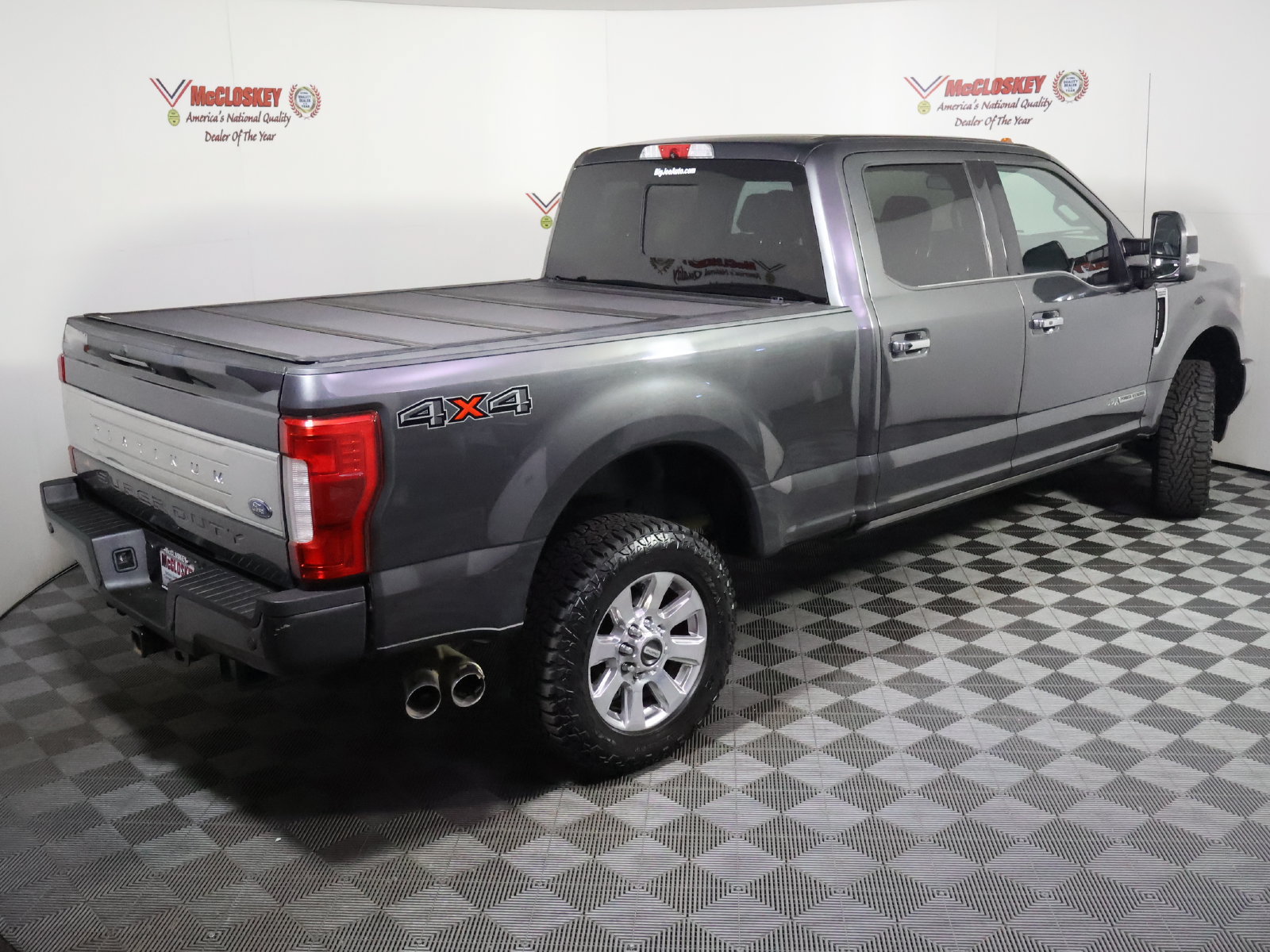 Used 2017 Ford F250 4x4 Crew Cab Super Duty image 8