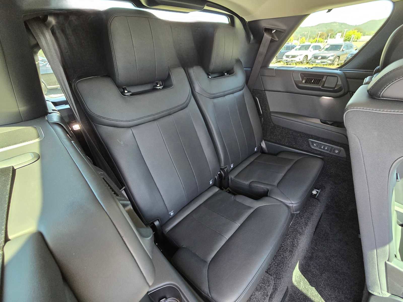 Used 2024 Land Rover Range Rover Long Wheelbase Autobiography AWD/4WD image 14